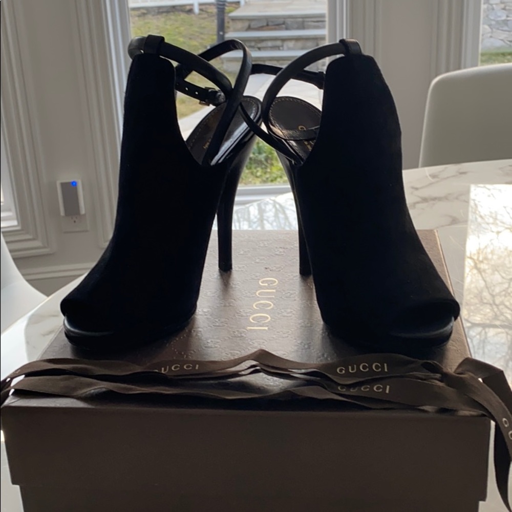 Gucci suede heels